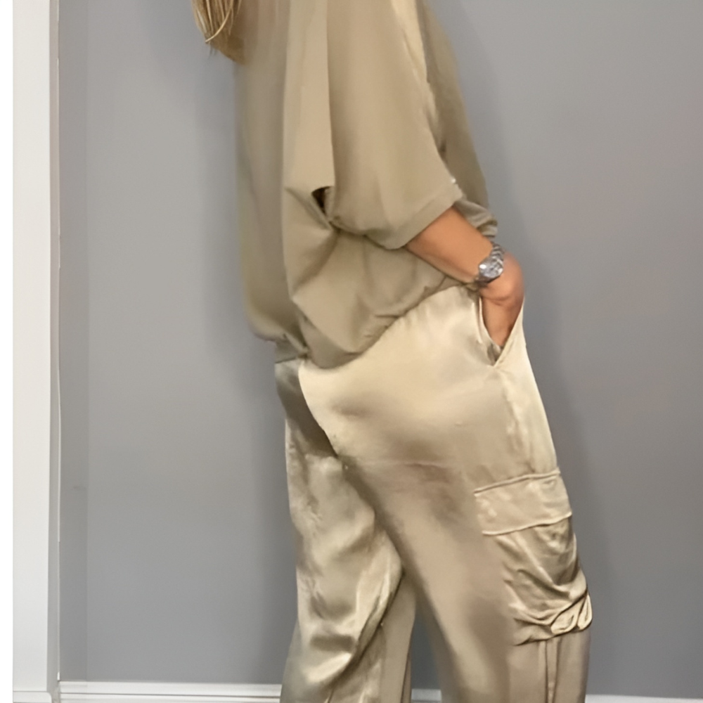 Freya - Elegant Ladies Set of Pants and Shirt