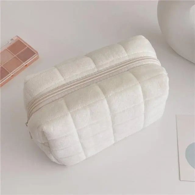 Fur Makeup Bag - Luxinsly